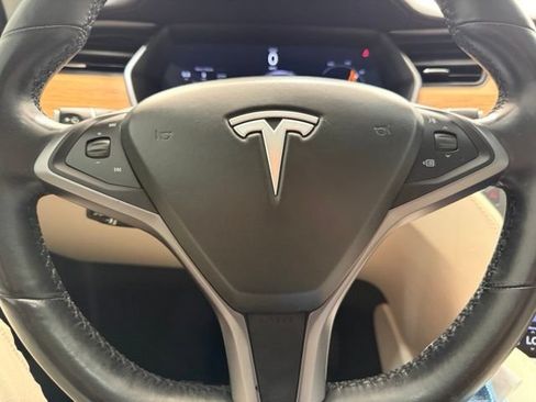 Used 2018 Tesla Model X 75D AWD/4WD image 33