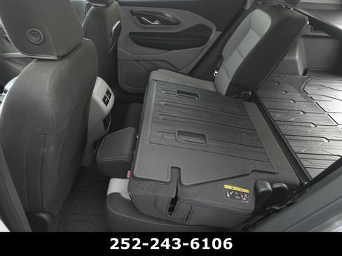 Used 2024 GMC Terrain SLE w/ Driver Convenience Package FWD image 26