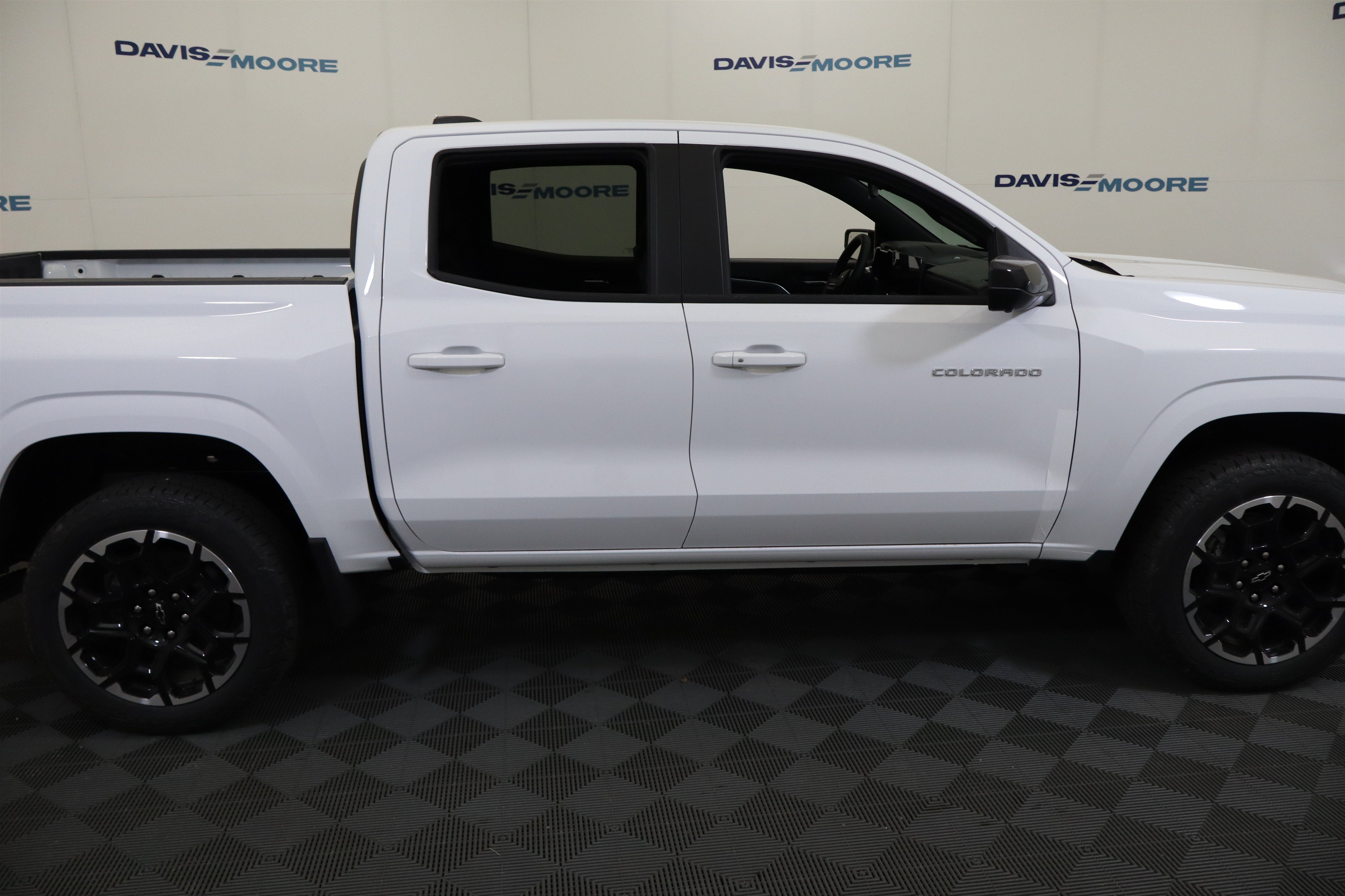 New 2026 Chevrolet Colorado Z71 w/ Technology Package AWD/4WD image 5