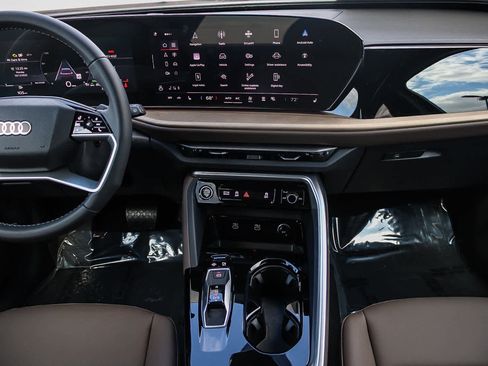 New 2025 Audi Q5 Premium image 17