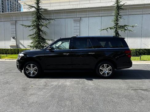 Used 2024 Ford Expedition Max Limited image 10