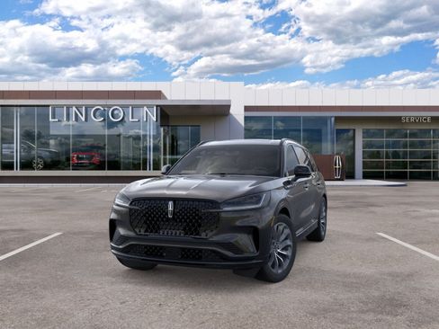 New 2026 Lincoln Aviator AWD image 2