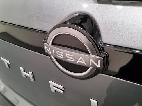 Used 2024 Nissan Pathfinder SV image 33