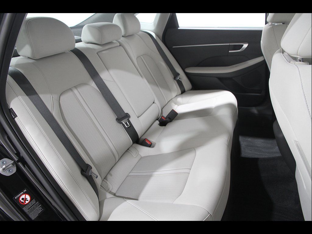 Certified 2023 Hyundai Sonata SEL FWD image 18