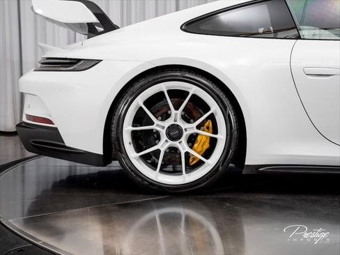Used 2022 Porsche 911 GT3 RWD image 18