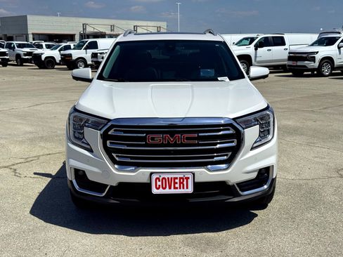 Used 2022 GMC Terrain SLT w/ Infotainment Package II image 3