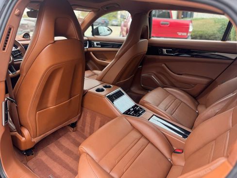 Used 2021 Porsche Panamera 4S Executive w/ Premium Package image 12