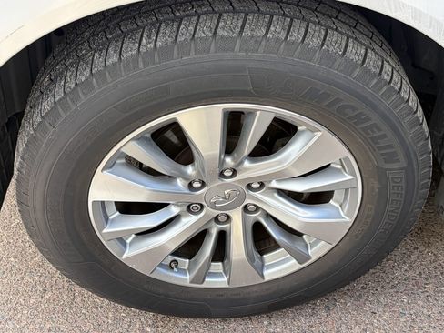 Used 2016 INFINITI QX80 4WD w/ Driver's Assistance Package image 5