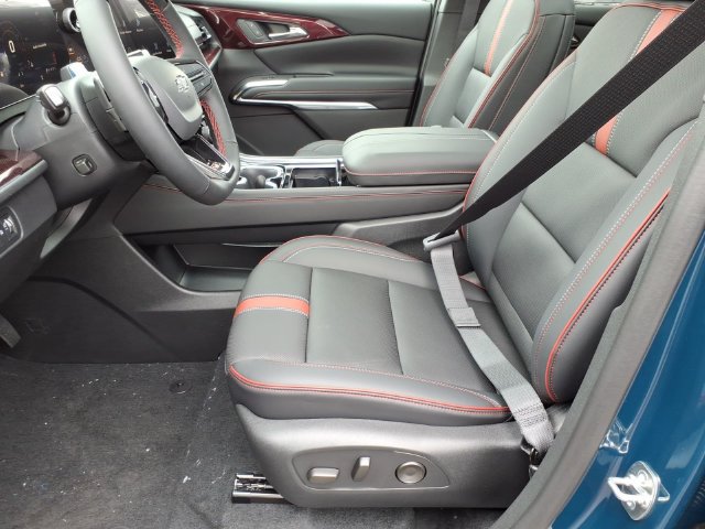 New 2027 Chevrolet Traverse RS w/ LPO, Floor Liner Package AWD/4WD image 6