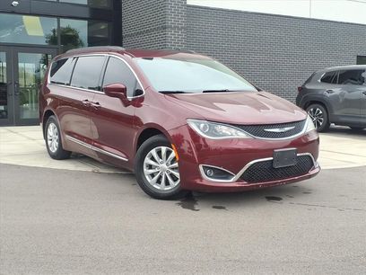 Used 2017 Chrysler Pacifica Touring-L