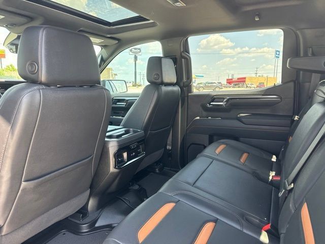 Used 2025 GMC Sierra 1500 AT4 w/ AT4 Premium Package AWD/4WD image 30