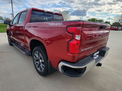 Used 2023 Chevrolet Silverado 1500 LT w/ Convenience Package II AWD/4WD image 8