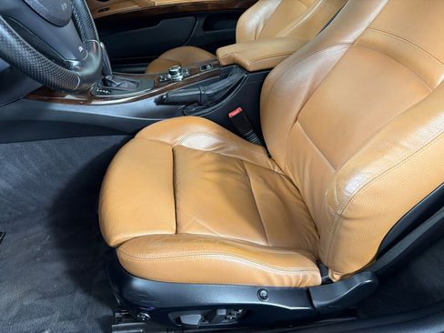 Used 2012 BMW 335i Convertible w/ M Sport Pkg image 21