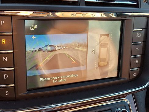 Used 2019 Lincoln Continental Reserve image 17