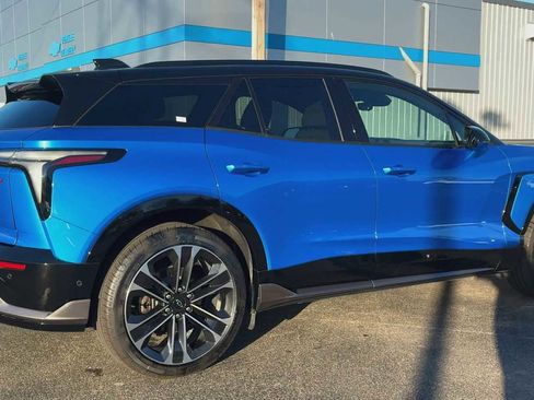 Certified 2025 Chevrolet Blazer EV SS image 2