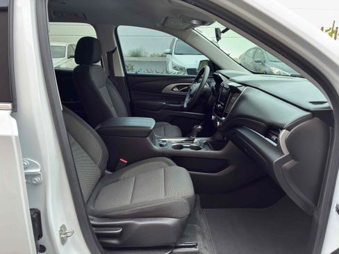 Used 2020 Chevrolet Traverse LS FWD image 41