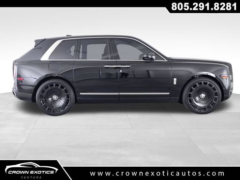 Used 2022 Rolls-Royce Cullinan w/ Interior Detailing Package AWD/4WD image 8