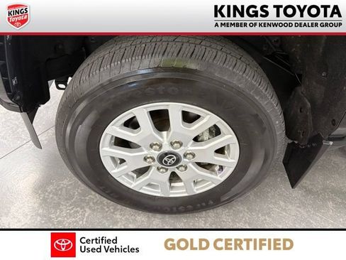 Certified 2024 Toyota Tacoma SR5 AWD/4WD image 32