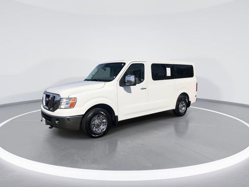 Used 2016 Nissan NV 3500 SL RWD image 4