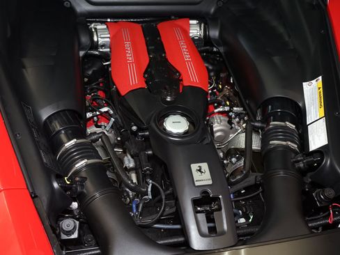 Used 2019 Ferrari 488 GTB RWD image 27
