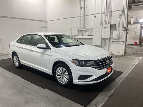 Used 2019 Volkswagen Jetta S FWD image 3