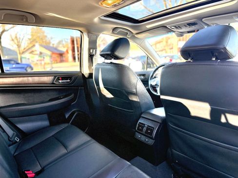 Used 2016 Subaru Outback 2.5i Limited AWD/4WD image 13