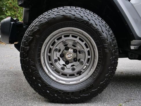 Used 2020 Jeep Gladiator Rubicon image 8