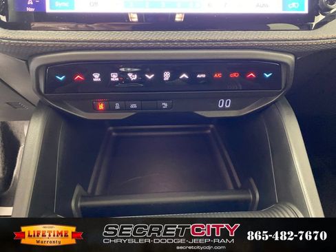 New 2026 Jeep Cherokee Limited AWD/4WD image 23