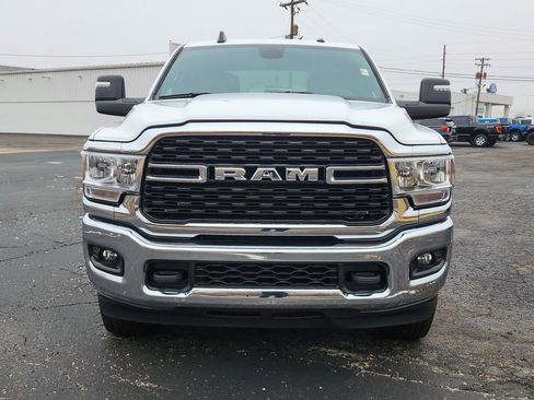 Used 2024 RAM 3500 Big Horn image 11