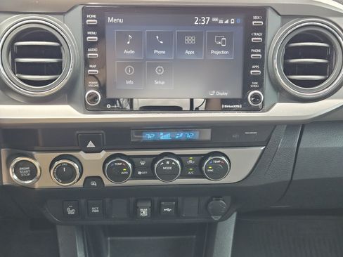 Used 2023 Toyota Tacoma SR5 w/ Technology Package AWD/4WD image 18