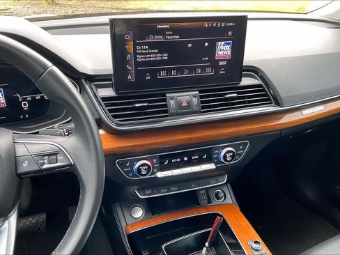 Used 2021 Audi Q5 Premium Plus image 7