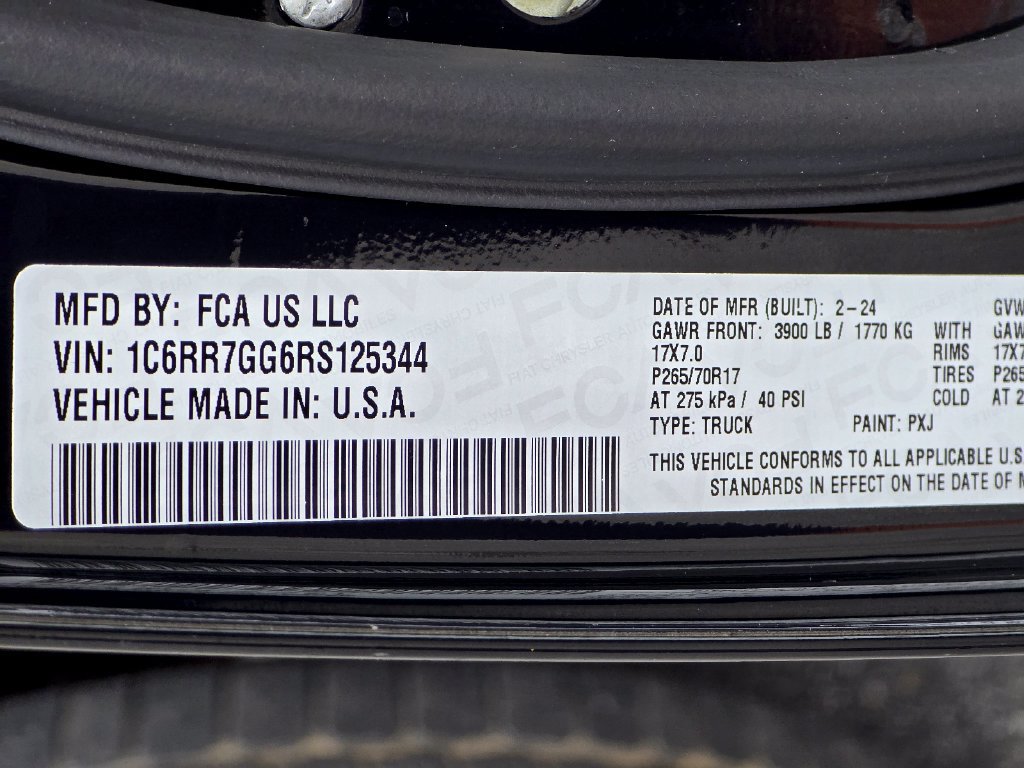 Used 2024 RAM 1500 Classic SLT AWD/4WD image 28