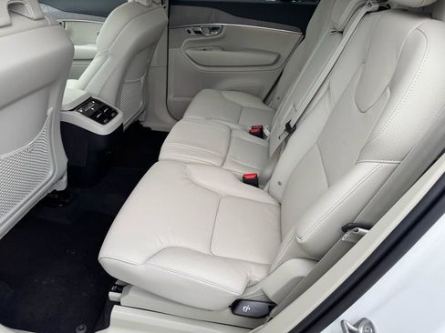 New 2025 Volvo XC90 B6 Plus w/ Protection Package Premier image 18