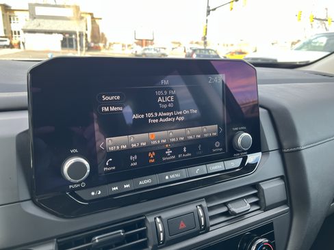 Certified 2024 Nissan Pathfinder S image 18