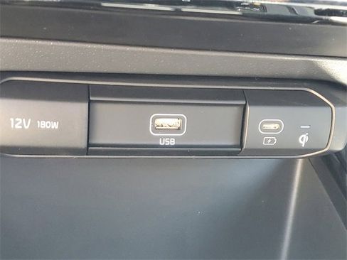 New 2025 Kia Niro Wind w/ Wind Preserve Package image 32