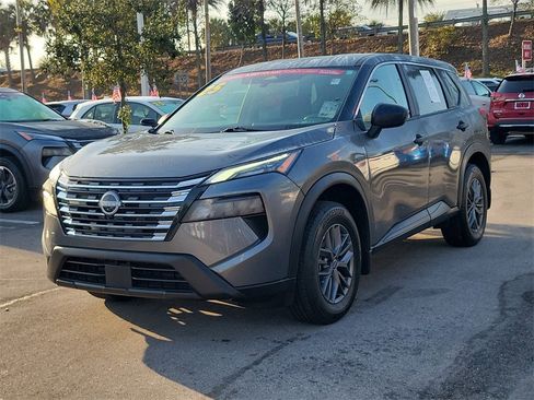 Certified 2025 Nissan Rogue S image 3