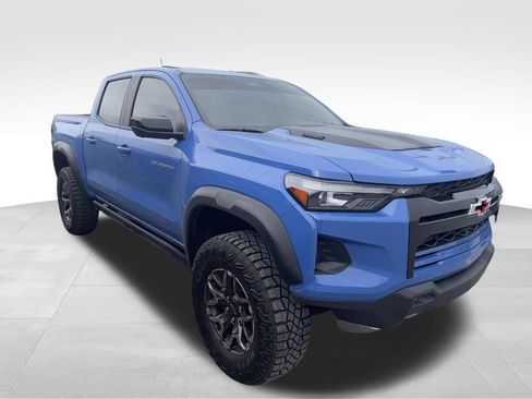 Used 2026 Chevrolet Colorado ZR2 w/ Technology Package AWD/4WD image 14