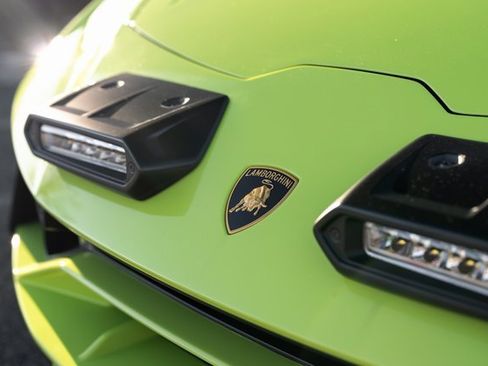 Used 2024 Lamborghini Huracan Sterrato image 6