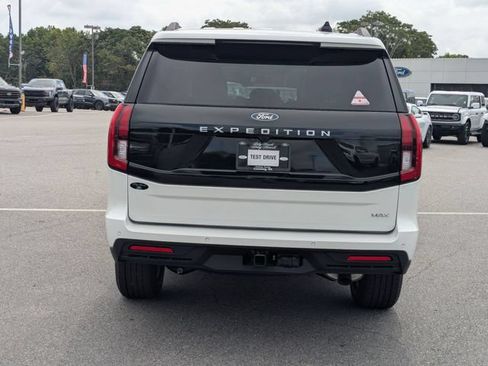 Used 2027 Ford Expedition Max Active RWD image 4