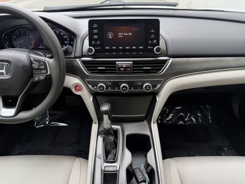 Used 2018 Honda Accord LX image 26