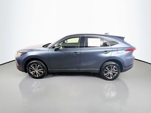 Used 2021 Toyota Venza LE AWD/4WD image 4