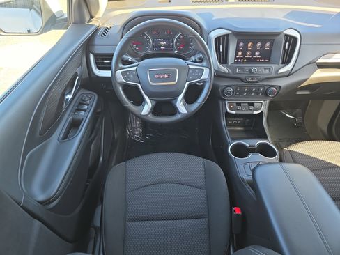 Used 2024 GMC Terrain SLE image 15