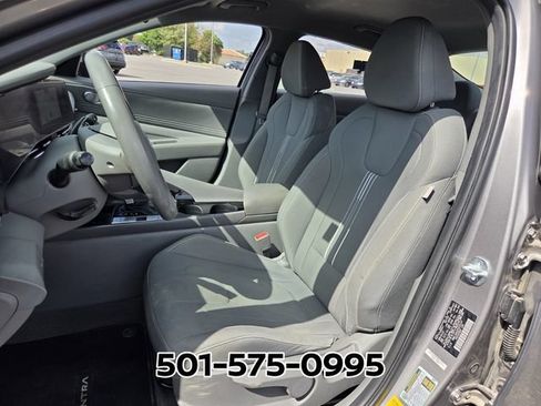 Used 2023 Hyundai Elantra SEL w/ Convenience Package FWD image 7