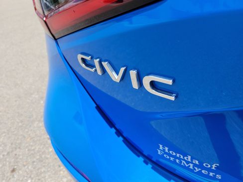Used 2024 Honda Civic Sport image 9