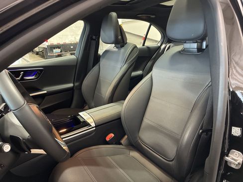 Used 2025 Mercedes-Benz C 300 4MATIC Sedan image 10