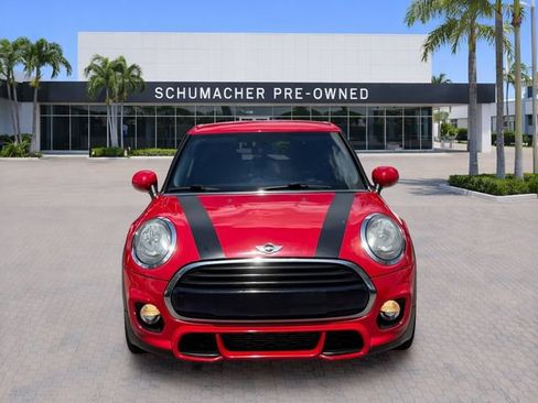 Used 2018 MINI Cooper 4-Door Hardtop FWD image 2