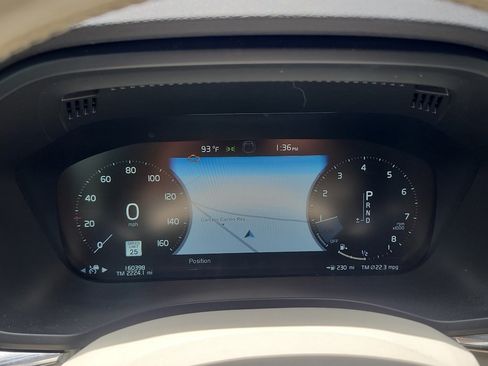 Used 2018 Volvo XC60 T5 Momentum w/ Convenience Package AWD/4WD image 23