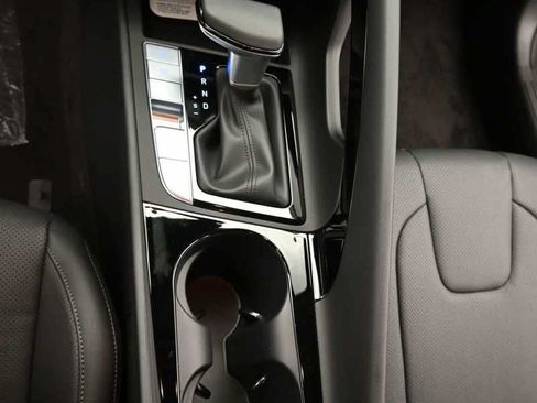 New 2026 Hyundai Elantra Limited FWD image 25