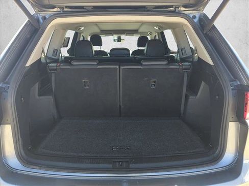 Used 2022 Volkswagen Atlas SEL R-Line AWD/4WD image 6