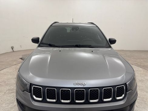 Used 2023 Jeep Compass Latitude AWD/4WD image 12
